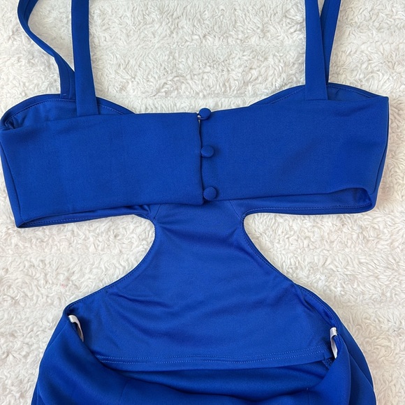 asos Design Side Cutout Strap dress with back button closure. - Picture 10 of 10